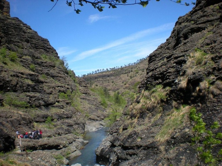 7482 beigua geopark valle gargassa.jpg