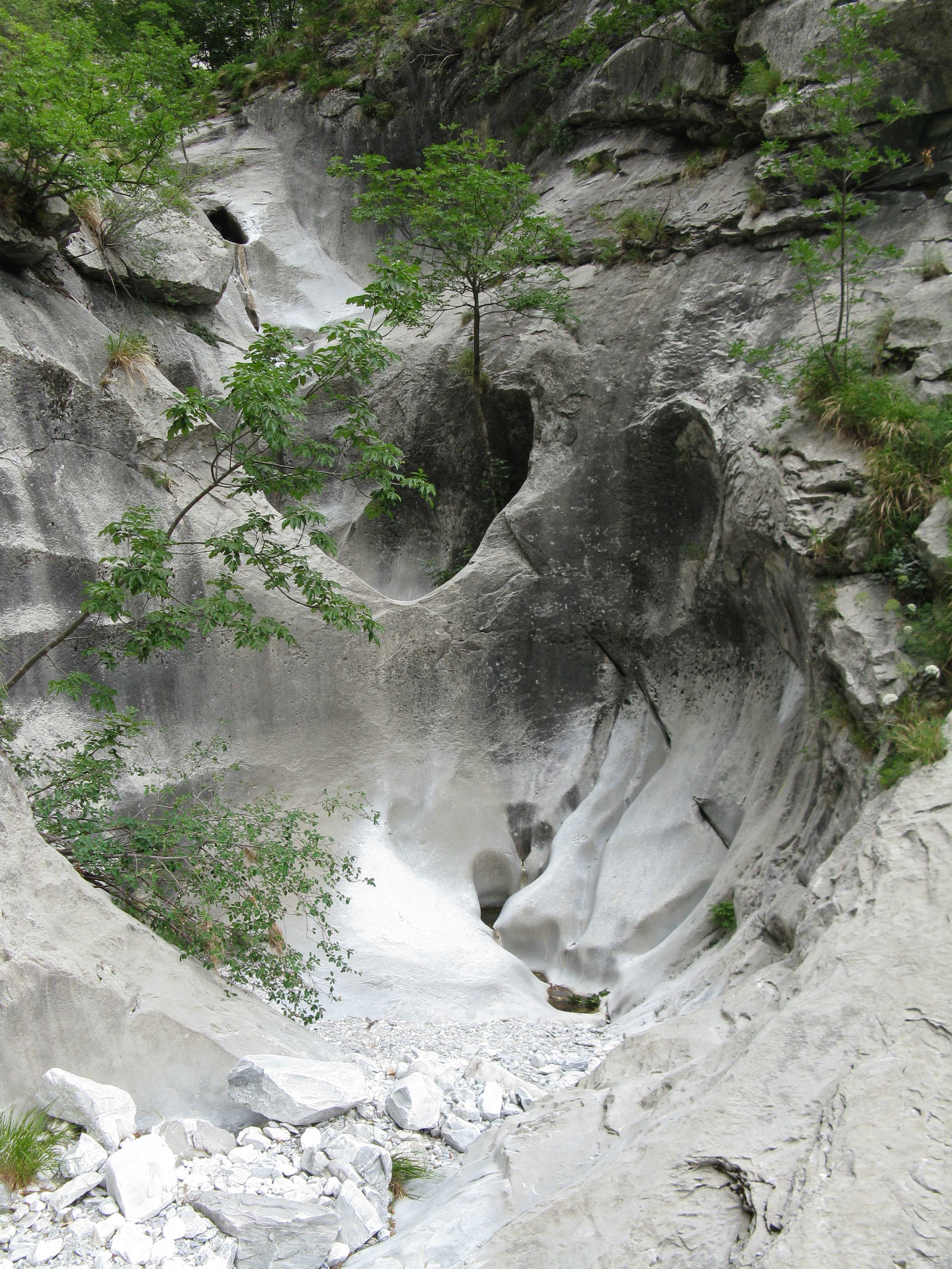 10821 marmitte giganti monte sumb.jpg