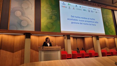 From residual risk to acceptable risk: new perspectives in landslide risk management