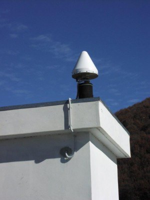 CATO-Stazione GPS permanente ISPRA installata in prossimità del Lago di Campotosto (AQ) il 26/10/2005
