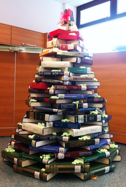 Albero di libri - Natale 2012