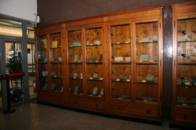 Vetrina 6 ante vetro a Vetrina 6 ante vetro a