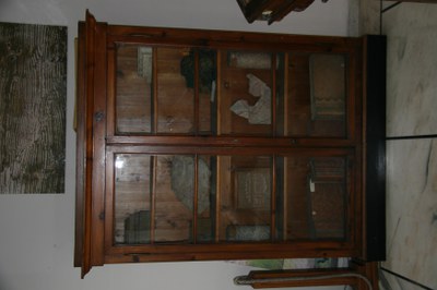 Vetrina a 2 ante Vetrina a 2 ante