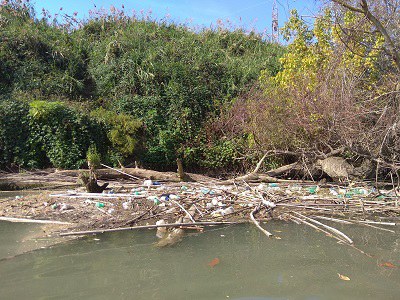 Anche i fiumi vittime dei rifiuti dispersi