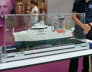 A Rimini Arcadia si presenta al pubblico: al meeting “approda” la riproduzione in scala della nuova nave oceanografica di ISPRA