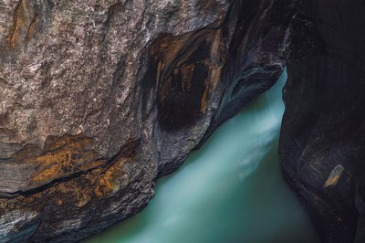 Nel nostro sottosuolo un “maxiserbatoio”: un patrimonio immenso di sorgenti, pozzi e fontanili che alimenta l’84% dell’acqua che beviamo ogni giorno